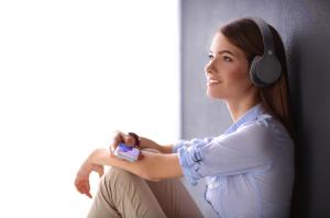 Defender - Vezeték nélküli sztereó headset FreeMotion B580